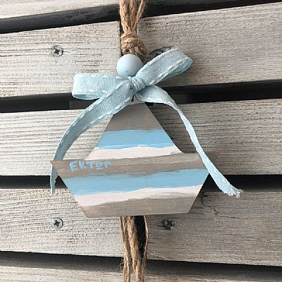 ΜΠΟΜΠΟΝΙΕΡΑ ΒΑΠΤΙΣΗΣ ΞΥΛΙΝΟ ΚΑΡΑΒΑΚΙ ΜΕ ΜΑΓΝΗΤΑΚΙ-ΣΧ42