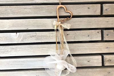 ΜΠΟΜΠΟΝΙΕΡΑ ΓΑΜΟΥ ΚΡΕΜΑΣΤΗ ΜΕ ΞΥΛΙΝΗ ΚΑΡΔΙΑ-2018-7