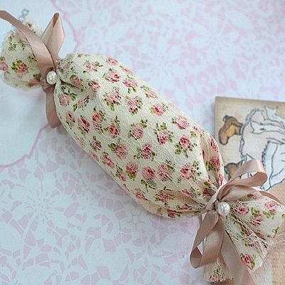 ΜΠΟΜΠΟΝΙΕΡΑ ΒΑΠΤΙΣΗΣ ΚΑΡΑΜΕΛΑ FLORAL-0152