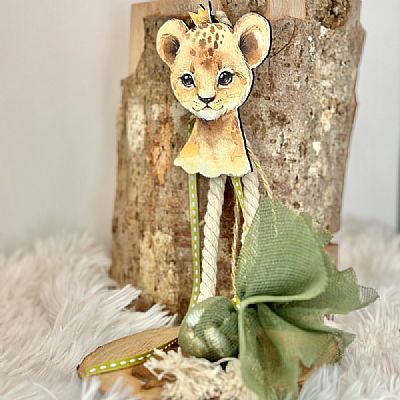 ΜΠΟΜΠΟΝΙΕΡΑ ΒΑΠΤΙΣΗΣ ΚΡΕΜΑΣΤΟ ΛΙΟΝΤΑΡΑΚΙ ΜΕ ΜΑΓΝΗΤΗ-6469