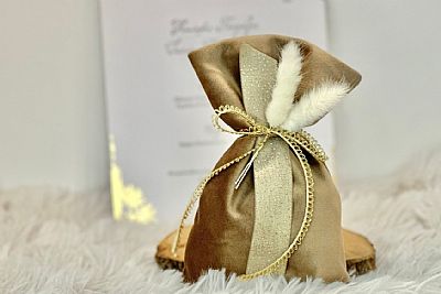 ΜΠΟΜΠΟΝΙΕΡΑ ΓΑΜΟΥ ΒΕΛΟΥΔΙΝΟ ΠΟΥΓΚΙ ΜΕ ΑΠΟΞΗΡΑΜΕΝΑ