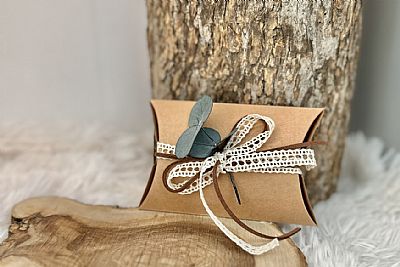 ΜΠΟΜΠΟΝΙΕΡΑ ΓΑΜΟΥ ΧΑΡΤΙΝΟ ΚΟΥΤΙ ΜΕ ΕΥΚΑΛΥΠΤΟ